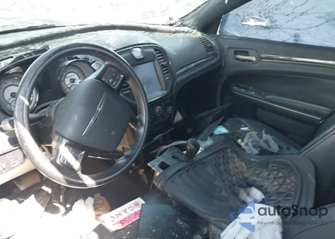 2013 Chrysler 300C John Varvatos Limited Edition из США, поврежденный, VIN 2C3CCADT0DH691941